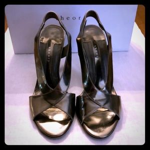 Theory Mirror Criss-cross Heels